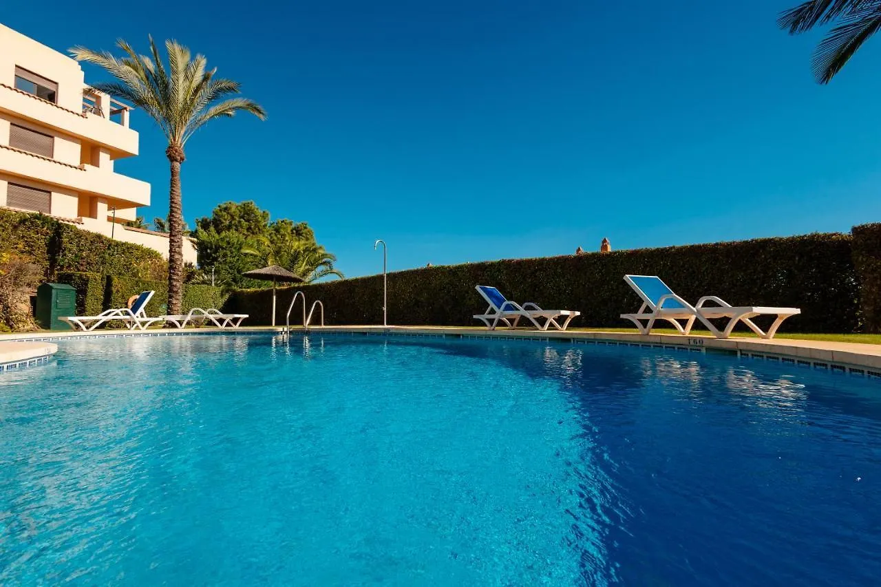 Holiday Apartment With Private Garden, Barbecue And Pool, Benahavis Estepona 0*,