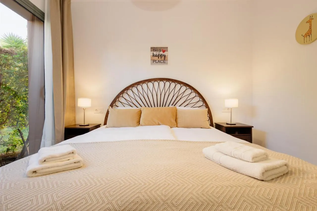 Holiday Apartment With Private Garden, Barbecue And Pool, Benahavis Estepona